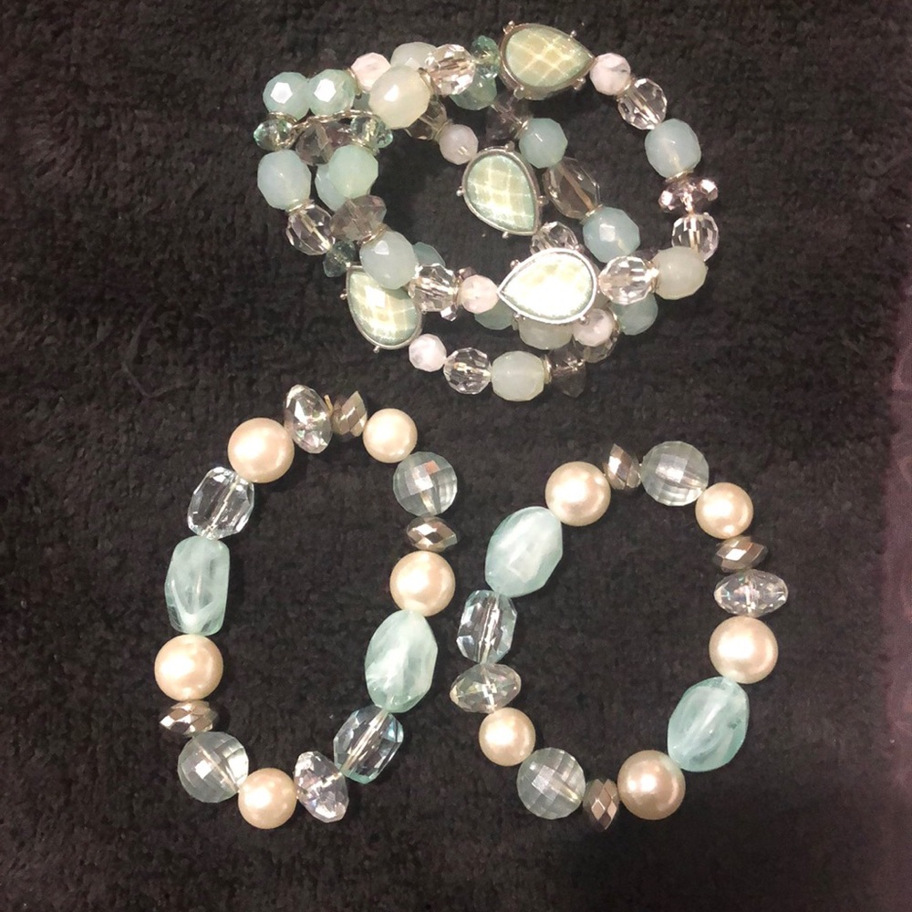 Five beautiful bracelets for the price of one!!